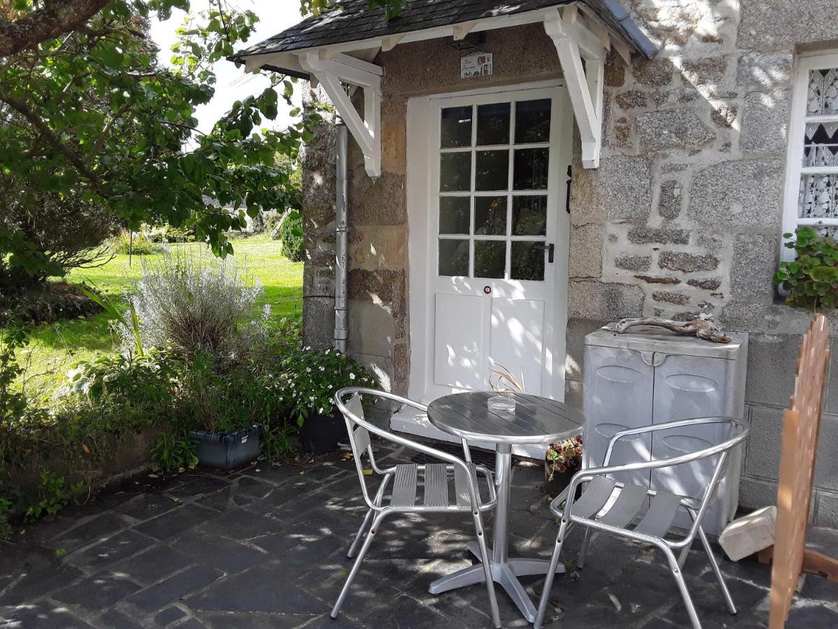 Ker Jerome - Traditional Stone Breton Cottage Near To Dinan Trelivan Εξωτερικό φωτογραφία