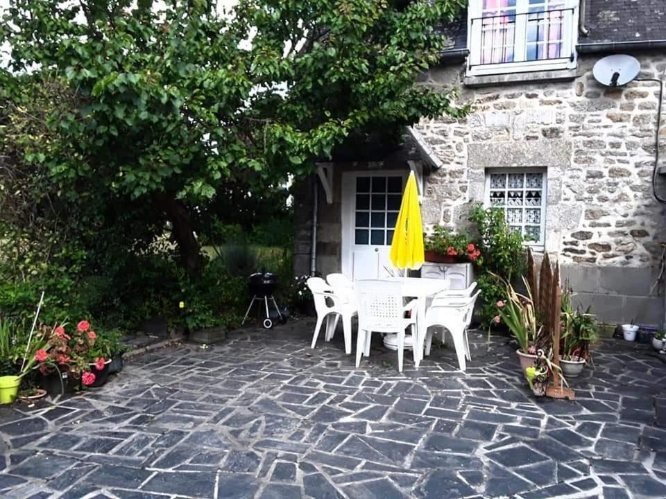 Ker Jerome - Traditional Stone Breton Cottage Near To Dinan Trelivan Εξωτερικό φωτογραφία